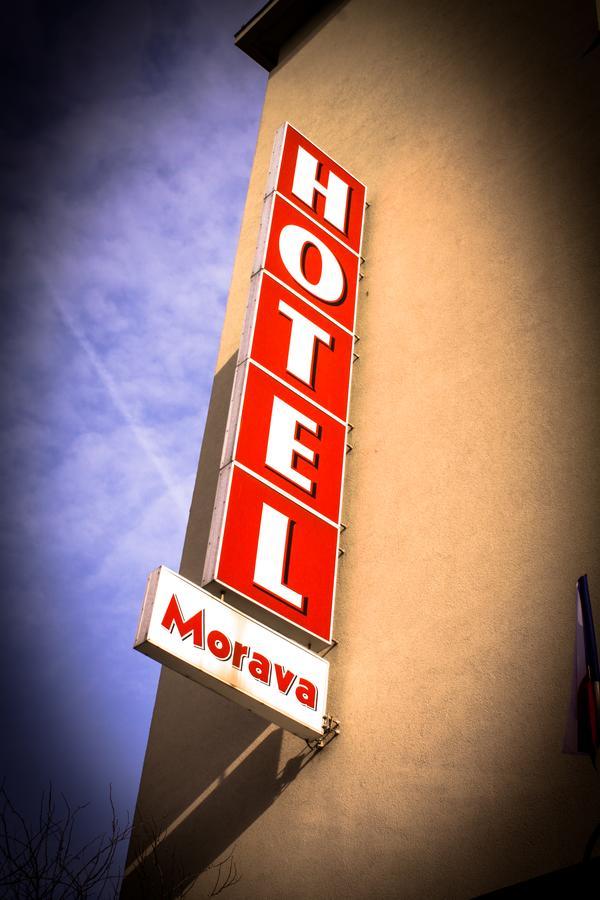 Hotel Morava Uherske Hradiste Luaran gambar